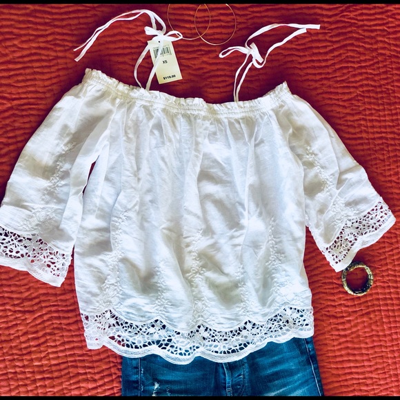 Lucky Brand Eyelet Top - Picture 2 of 2